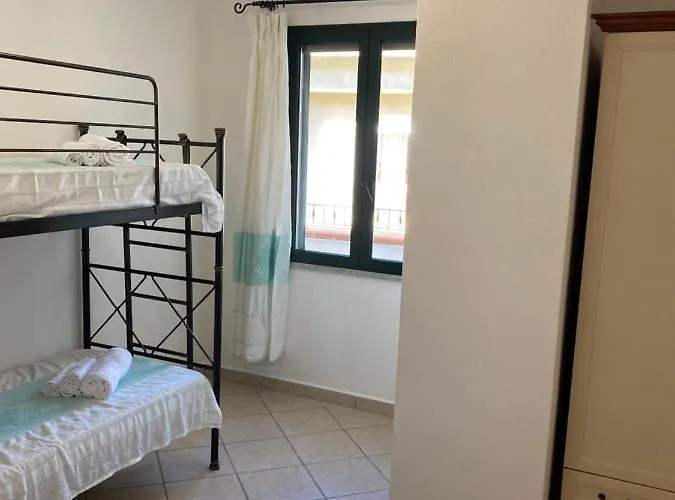 In Centro Storico Con Parcheggio Coperto, Musci' *