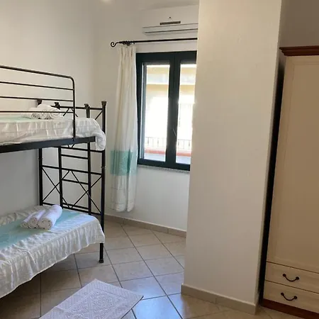 In Centro Storico Con Parcheggio Coperto, Musci' *