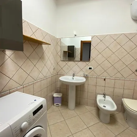 In Centro Storico Con Parcheggio Coperto, Musci' * トルトリ